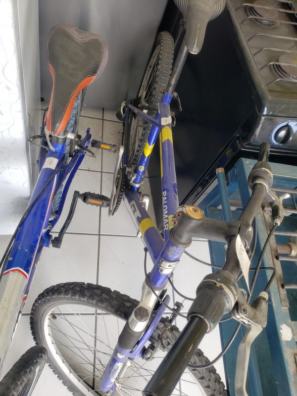 Bicicleta GT, rodada 26, 18 velocidades - Image 3