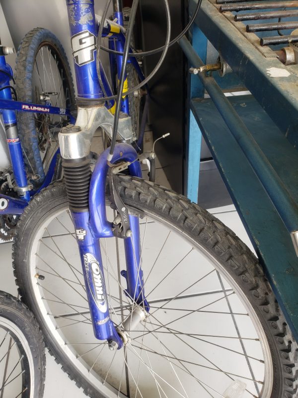 Bicicleta GT, rodada 26, 18 velocidades - Image 2
